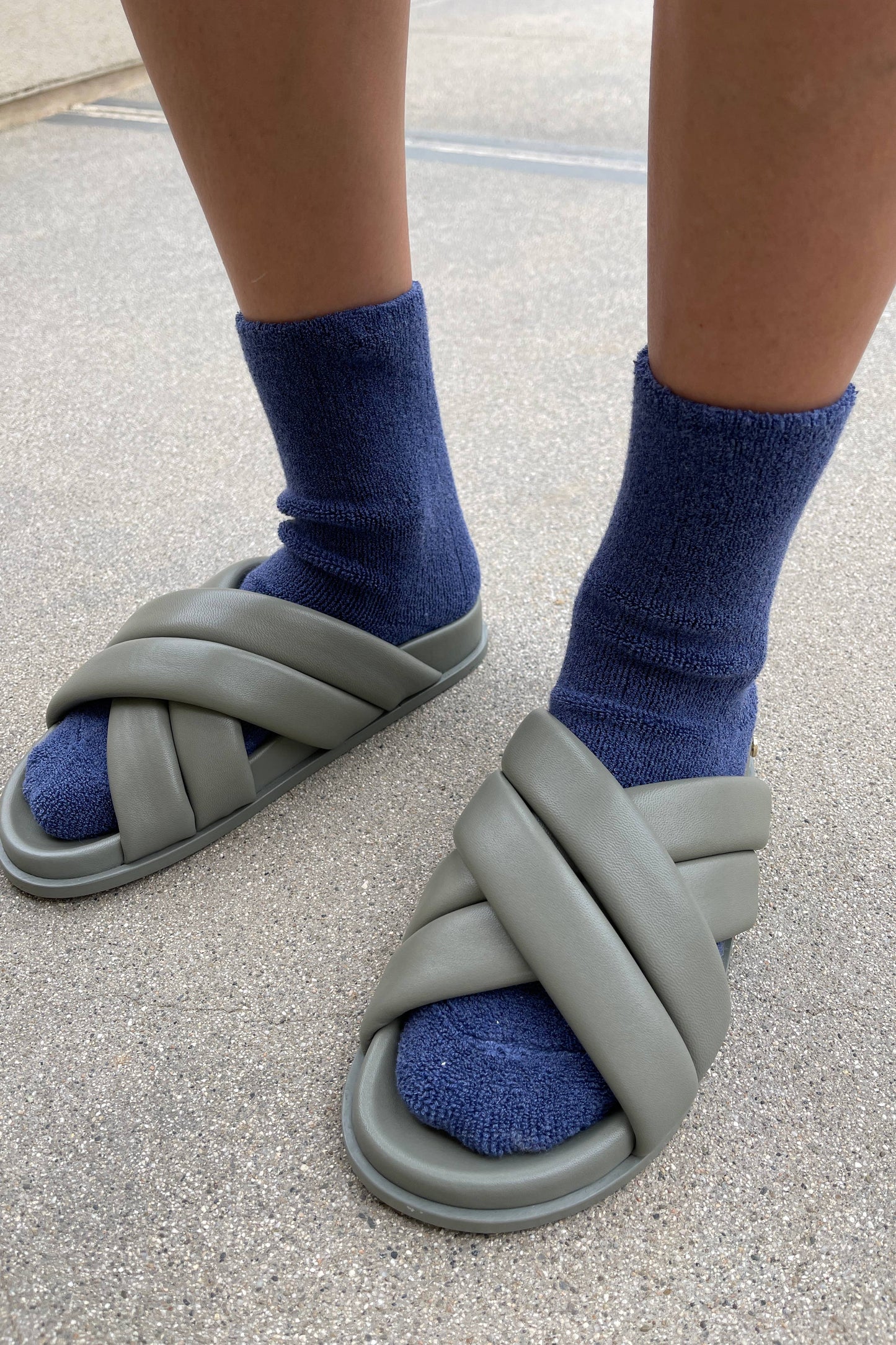 Cloud Socks: Green Olive