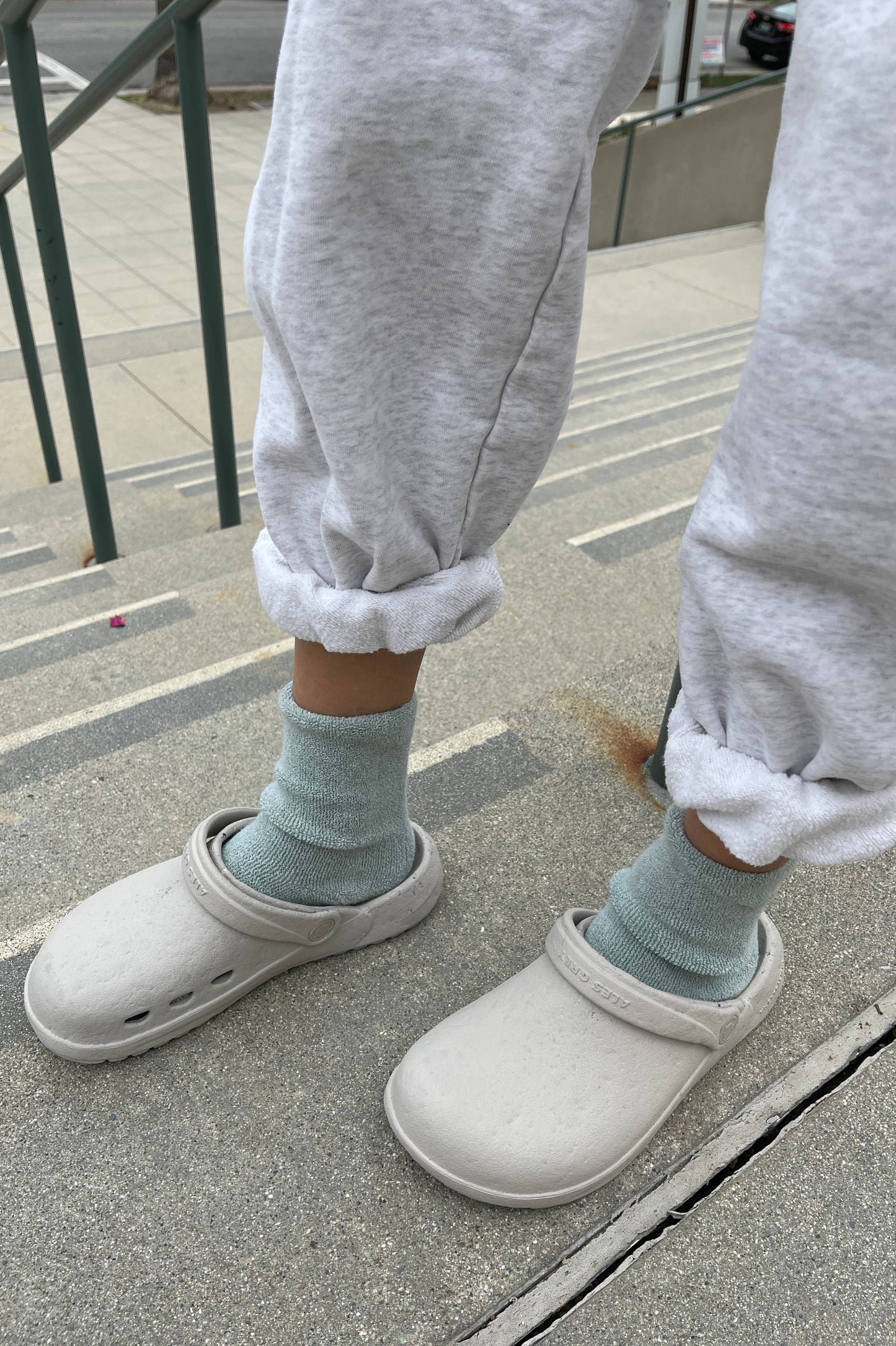 Cloud Socks: Green Olive